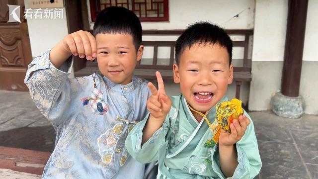 个传统佳节为何能全球圈粉无数ky开元棋牌老外也玩嗨！这(图2)