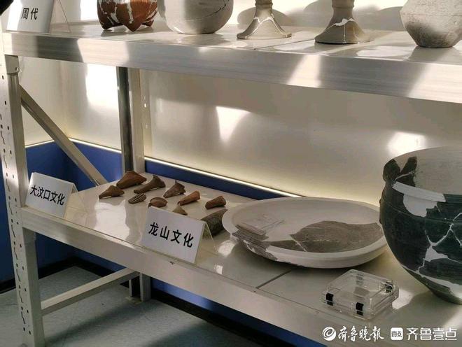 遗址:“叠城”之下济南古城历史被改写开元棋牌app记者现场探访大明湖西南(图4) 遗址:“叠城”之下济南古城历史被改写开元棋牌app记者现场探访大明湖西南(图4)